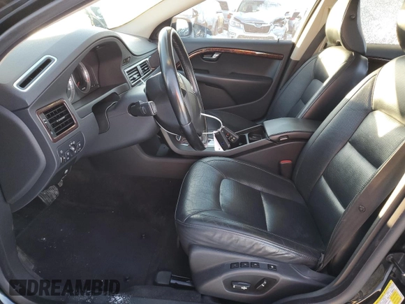 2007 Volvo S80 V8 with VIN YV1AH852871027113, listed as a Copart auction lot 89084055 with 109,797 mi miles and Clean Title. Bid and sale history available at carsss.com. Image 7.
