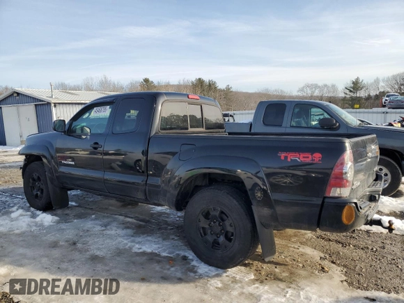 2011 Toyota Tacoma with VIN 5TFUU4EN7BX001058, listed as a Copart auction lot 45468785 with 207,283 mi miles and Clean Title. Bid and sale history available at carsss.com. Image 2.
