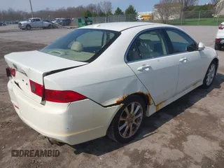 2008 Acura TSX with VIN JH4CL95988C001602, listed as a IAAI auction lot 42099571 with 192,303 mi miles and . Bid and sale history available at carsss.com. Image 4.