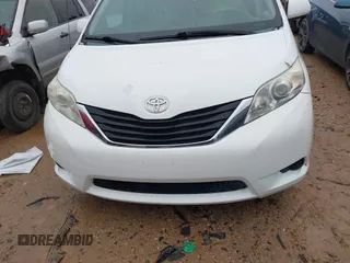 2012 Toyota Sienna LE with VIN 5TDJK3DC3CS048579, listed as a IAAI auction lot 41055074 with 202,791 mi miles. Bid and sale history available at carsss.com. Image 12.