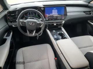 2024 Lexus RX 350h z VIN 2T2BBMCA4RC040708, wystawiony jako Copart lot #43822995 z przebiegiem 11 630 mil mil oraz Szkoda całkowita • Salvage title. Historia ofert i sprzedaży dostępna na DreamBid. Obrazek 8.