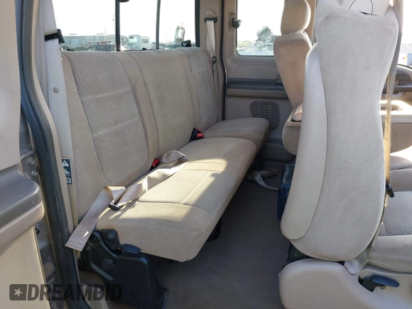 2003 Ford F-250 XL с VIN 1FTNX21F53EA44163, выставлен на аукционе IAAI как лот 41989527 с пробегом 233 059 миль миль и . История ставок и продаж доступна на DreamBid. Изображение 8.
