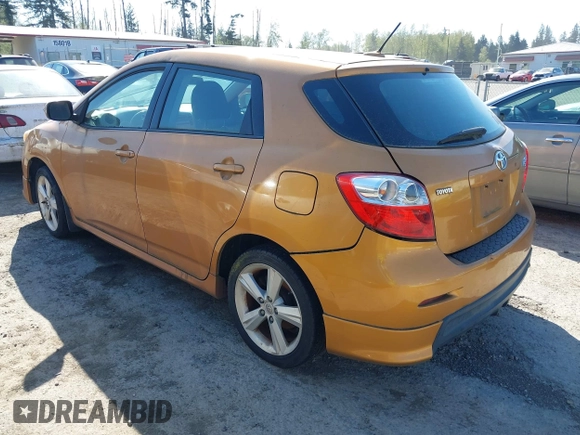 2009 Toyota Matrix S with VIN 2T1LE40E89C009775, listed as a IAAI auction lot 42086039 with 220,832 mi miles. Bid and sale history available at carsss.com. Image 3.