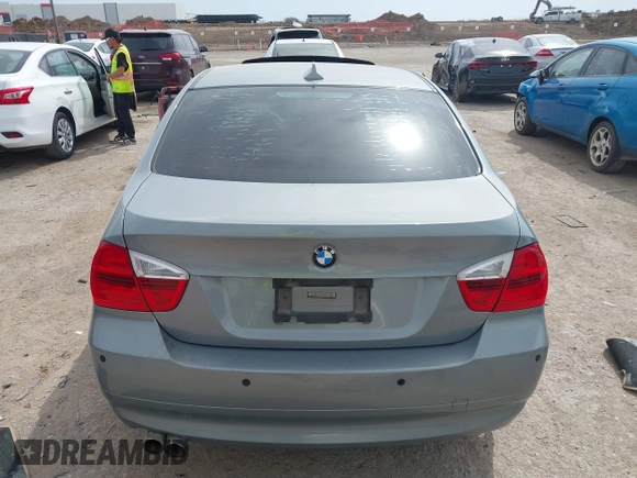 2006 BMW 3 Series 325i with VIN WBAVB13566PT14245, listed as a IAAI auction lot 41770035 with 1 mi miles. Bid and sale history available at carsss.com. Image 16.
