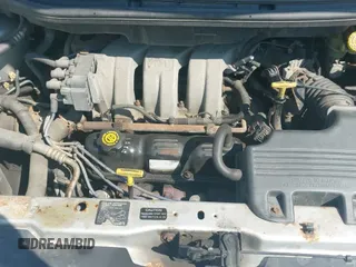 2000 Dodge Caravan with VIN 2B4GP25R4YR737326, listed as a IAAI auction lot 42862132 with 121,394 mi miles and . Bid and sale history available at DreamBid. Image 15.