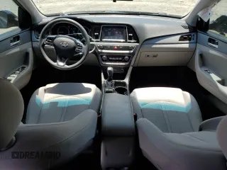 2018 Hyundai Sonata SE z VIN 5NPE24AF2JH624445, wystawiony jako Copart lot #57905695 z przebiegiem 68 785 mil mil oraz Szkoda całkowita • Salvage title. Historia ofert i sprzedaży dostępna na DreamBid. Obrazek 8.