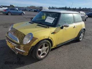2003 MINI Hardtop z VIN WMWRC33463TE18371, wystawiony jako IAAI lot #41388681 z przebiegiem 155 077 mil mil oraz . Historia ofert i sprzedaży dostępna na DreamBid. Obrazek 2.