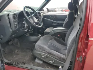 2001 Chevrolet Blazer LT with VIN 1GNCS13W11K260613, listed as a Copart auction lot 42402085 with 205,229 mi miles and Salvage title. Bid and sale history available at DreamBid. Image 7.