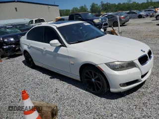 2011 BMW 3 Series 328i xDrive z VIN WBAPK7C58BA969886, wystawiony jako Copart lot #54776625 z przebiegiem 168 827 mil mil oraz Szkoda całkowita • Salvage title. Historia ofert i sprzedaży dostępna na DreamBid. Obrazek 4.