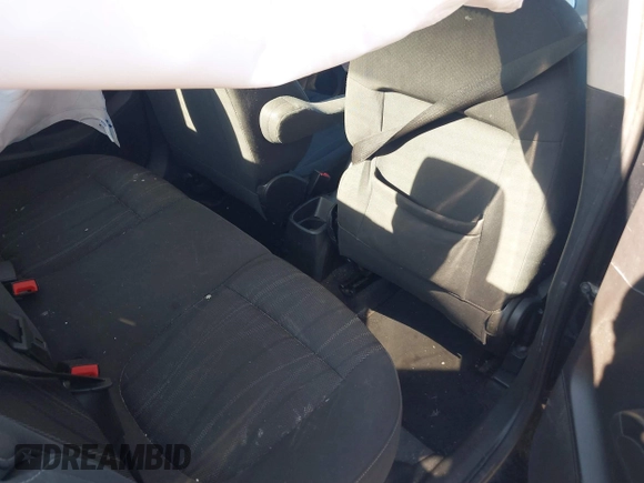 2018 Chevrolet Sonic LT z VIN 1G1JD5SB8J4121320, wystawiony jako IAAI lot #40604581 z przebiegiem 97 602 mil mil oraz . Historia ofert i sprzedaży dostępna na DreamBid. Obrazek 8.