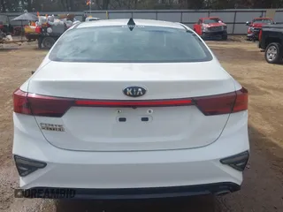2021 Kia Forte LXS with VIN 3KPF24AD8ME309676, listed as a IAAI auction lot 41687663 with 73,104 mi miles and . Bid and sale history available at carsss.com. Image 17.