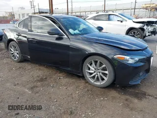 2017 Alfa Romeo Giulia with VIN ZARFAEBN6H7528809, listed as a IAAI auction lot 41365888 with 1 mi miles. Bid and sale history available at carsss.com. Image 1.