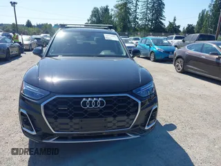 2023 Audi Q5 S line Premium Plus z VIN WA1EAAFY7P2125446, wystawiony jako IAAI lot #42374440 z przebiegiem 24 682 mil mil oraz . Historia ofert i sprzedaży dostępna na DreamBid. Obrazek 12.