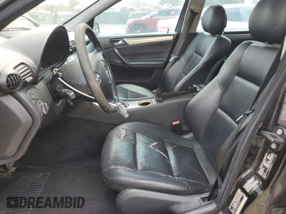 2005 Mercedes-Benz C 230 Kompressor с VIN WDBRF40J35F690593, выставлен на аукционе Copart как лот 56122435 с пробегом 227 250 миль миль и Списание • Salvage title. История ставок и продаж доступна на DreamBid. Изображение 7.