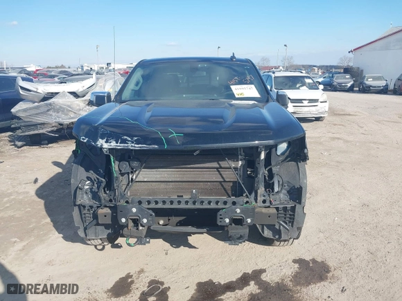 2019 Chevrolet Silverado 1500 LT with VIN 1GCUYDED2KZ282329, listed as a IAAI auction lot 41595747 with 190,000 mi miles. Bid and sale history available at carsss.com. Image 6.