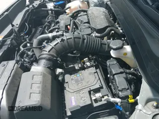 2024 Kia Seltos SX z VIN KNDETCA73R7510759, wystawiony jako IAAI lot #42788937 z przebiegiem 35 005 mil mil oraz . Historia ofert i sprzedaży dostępna na DreamBid. Obrazek 19.