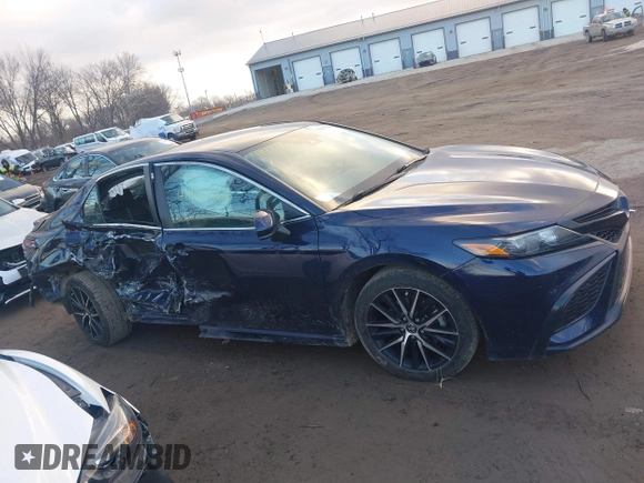 2021 Toyota Camry SE Nightshade with VIN 4T1G11AK4MU483214, listed as a IAAI auction lot 41487326 with 102,205 mi miles and . Bid and sale history available at DreamBid. Image 14.