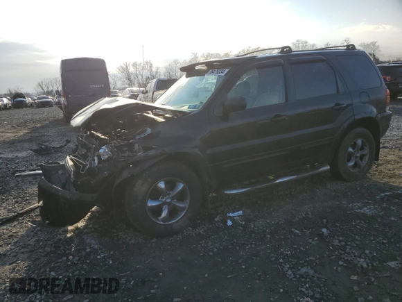 2003 Ford Escape Limited with VIN 1FMCU94183KC75824, listed as a Copart auction lot 86476034 with 92,424 mi miles and Salvage Title. Bid and sale history available at carsss.com. Image 1.