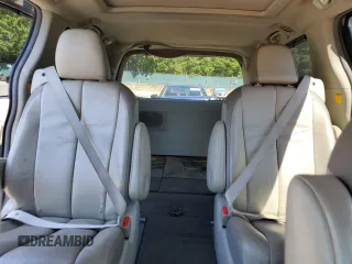 2011 Toyota Sienna XLE z VIN 5TDDK3DC9BS008017, wystawiony jako Copart lot #63872035 z przebiegiem 97 589 mil mil oraz Szkoda całkowita • Salvage title. Historia ofert i sprzedaży dostępna na DreamBid. Obrazek 10.