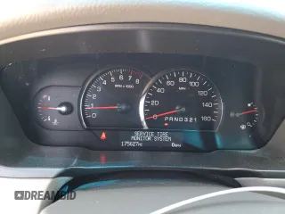 2010 Cadillac DTS 1SA z VIN 1G6KA5EYXAU100721, wystawiony jako Copart lot #69624144 z przebiegiem 175 627 mil mil oraz Szkoda całkowita • Salvage title. Historia ofert i sprzedaży dostępna na DreamBid. Obrazek 9.