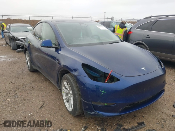 2023 Tesla Model Y Long Range with VIN 7SAYGDEE4PA064743, listed as a IAAI auction lot 41523760 with 41,113 mi miles. Bid and sale history available at carsss.com. Image 6.
