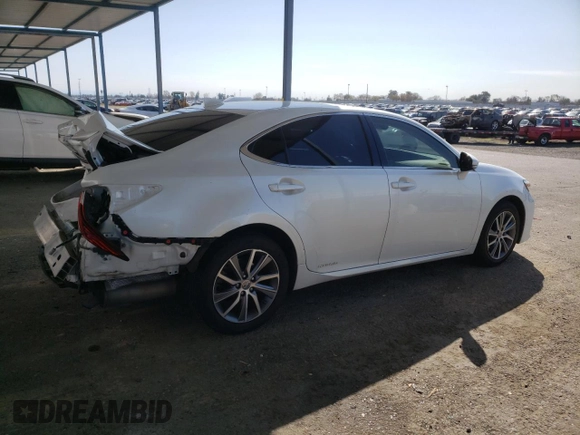 2018 Lexus ES with VIN JTHBW1GG6J2184400, listed as a Copart auction lot 48791755 with 6,724 mi miles and Salvage Title. Bid and sale history available at carsss.com. Image 3.
