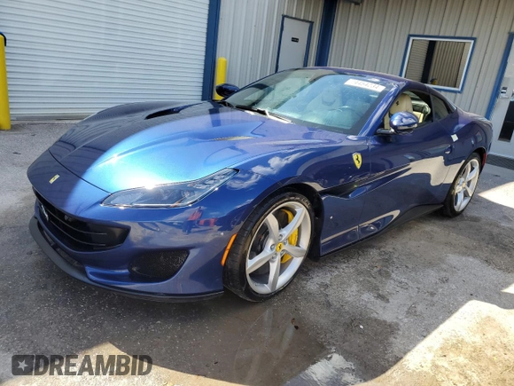 2019 Ferrari Portofino z VIN ZFF89FPAXK0242549, wystawiony jako Copart lot #74454234 z przebiegiem Nie podano mil oraz Nie do naprawy. Historia ofert i sprzedaży dostępna na DreamBid. Obrazek 1.