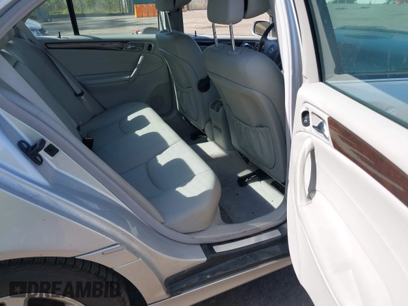 2007 Mercedes-Benz C 280 Luxury z VIN WDBRF92H57F889820, wystawiony jako IAAI lot #42144786 z przebiegiem 147 484 mil mil oraz . Historia ofert i sprzedaży dostępna na DreamBid. Obrazek 8.