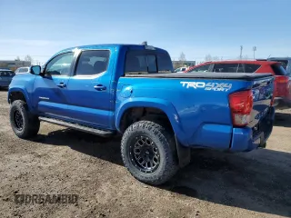 2017 Toyota Tacoma SR5 z VIN 5TFCZ5AN0HX116148, wystawiony jako Copart lot #52938035 z przebiegiem 111 284 mil mil oraz Szkoda całkowita • Salvage title. Historia ofert i sprzedaży dostępna na DreamBid. Obrazek 2.