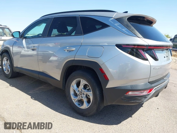 2023 Hyundai Tucson SEL z VIN 5NMJBCAE7PH239761, wystawiony jako IAAI lot #42159276 z przebiegiem 24 400 mil mil oraz . Historia ofert i sprzedaży dostępna na DreamBid. Obrazek 3.