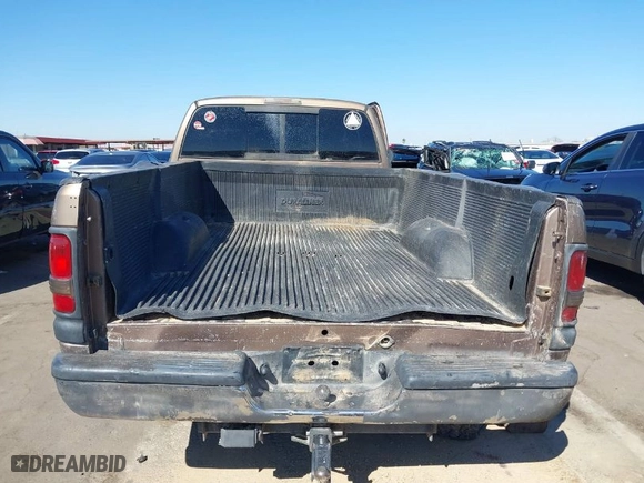 2001 Dodge Ram 2500 with VIN 3B7KC23661G729757, listed as a IAAI auction lot 41681339 with 288,065 mi miles. Bid and sale history available at carsss.com. Image 16.