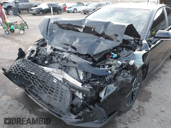 2025 Toyota Camry LE z VIN 4T1DAACK5SU523507, wystawiony jako IAAI lot #41389041 z przebiegiem 5 027 mil mil oraz . Historia ofert i sprzedaży dostępna na DreamBid. Obrazek 6.