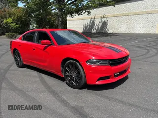 2020 Dodge Charger SXT z VIN 2C3CDXBG1LH121810, wystawiony jako Copart lot #62026425 z przebiegiem 66 439 mil mil oraz Czysty tytuł • Clean title. Historia ofert i sprzedaży dostępna na DreamBid. Obrazek 1.