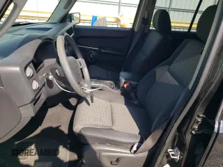 2009 Jeep Commander Sport with VIN 1J8HH48K89C538619, listed as a Copart auction lot 52781515 with 158,703 mi miles and Clean title. Bid and sale history available at DreamBid. Image 7.