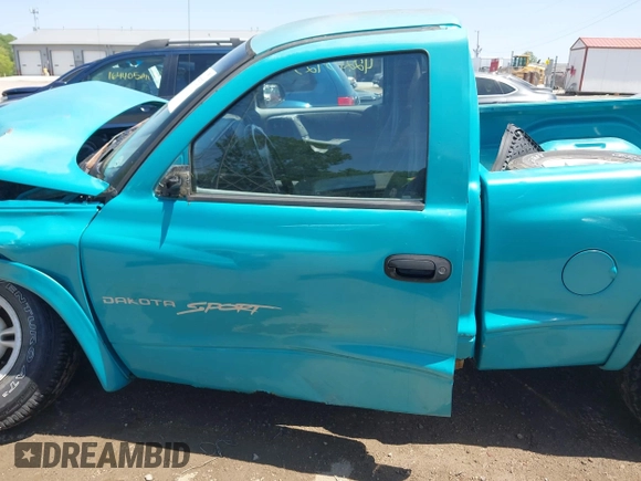 1997 Dodge Dakota z VIN 1B7GG26Y5VS253054, wystawiony jako IAAI lot #42215925 z przebiegiem 125 768 mil mil oraz . Historia ofert i sprzedaży dostępna na DreamBid. Obrazek 14.