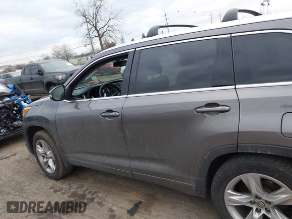 2016 Toyota Highlander Limited with VIN 5TDDKRFH0GS236412, listed as a IAAI auction lot 41067768 with 108,015 mi miles and . Bid and sale history available at DreamBid. Image 14.