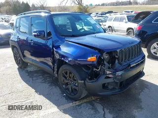 2018 Jeep Renegade Latitude with VIN ZACCJABB1JPG76712, listed as a IAAI auction lot 41082624 with 248,336 mi miles. Bid and sale history available at carsss.com. Image 1.