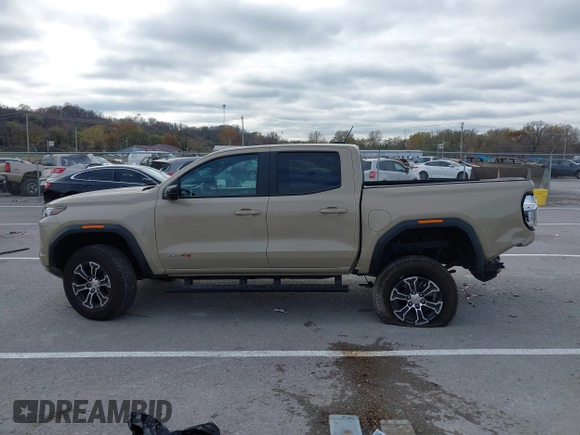 2024 GMC Canyon 4WD AT4 with VIN 1GTP6DEK8R1179023, listed as a IAAI auction lot 40930724 with 3,235 mi miles. Bid and sale history available at carsss.com. Image 15.