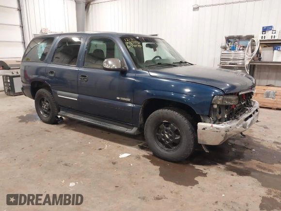 2002 Chevrolet Tahoe LS with VIN 1GNEC13V32R141872, listed as a IAAI auction lot 40994532 with 207,626 mi miles. Bid and sale history available at carsss.com. Image 1.