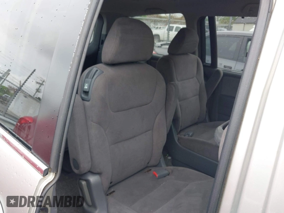 2005 Honda Odyssey EX with VIN 5FNRL38445B412759, listed as a IAAI auction lot 41975304 with 133,221 mi miles. Bid and sale history available at carsss.com. Image 8.