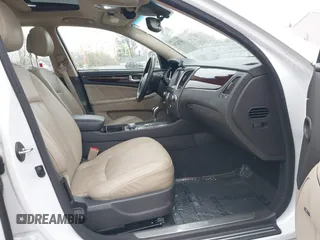 2013 Hyundai Equus Signature with VIN KMHGH4JH6DU063889, listed as a IAAI auction lot 40782294 with 81,631 mi miles and . Bid and sale history available at DreamBid. Image 5.