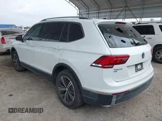 2018 Volkswagen Tiguan SEL with VIN 3VV2B7AX8JM120443, listed as a IAAI auction lot 42154773 with 70,256 mi miles and . Bid and sale history available at DreamBid. Image 3.