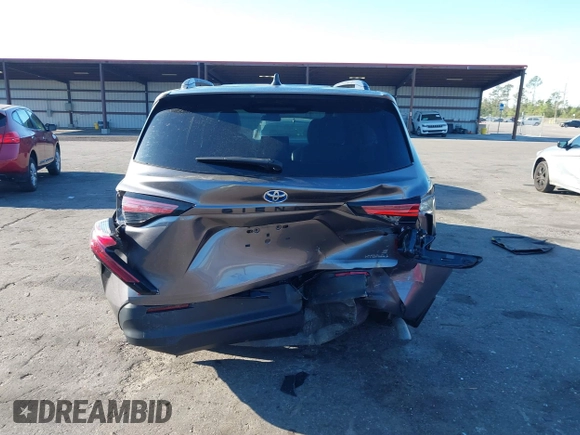 2021 Toyota Sienna LE with VIN 5TDKRKEC9MS040481, listed as a IAAI auction lot 41881118 with 41,843 mi miles. Bid and sale history available at carsss.com. Image 16.