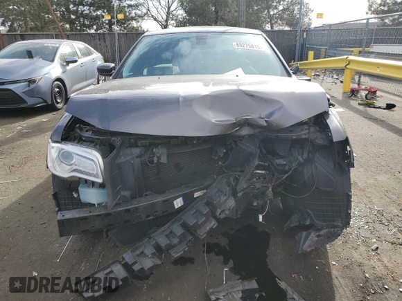 2016 Chrysler 300 Anniversary Edition with VIN 2C3CCARG0GH208612, listed as a Copart auction lot 89275815 with 111,553 mi miles and Clean Title. Bid and sale history available at DreamBid. Image 5.