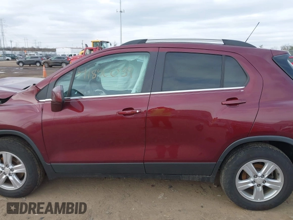 2017 Chevrolet Trax LT with VIN 3GNCJPSB2HL266871, listed as a IAAI auction lot 41840039 with 89,906 mi miles. Bid and sale history available at carsss.com. Image 14.