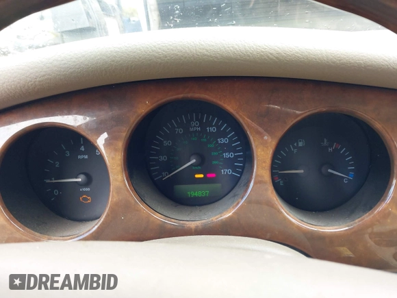 2000 Jaguar XJ Vanden Plas with VIN SAJDA24CXYLF08926, listed as a IAAI auction lot 41702969 with 194,837 mi miles and . Bid and sale history available at DreamBid. Image 7.