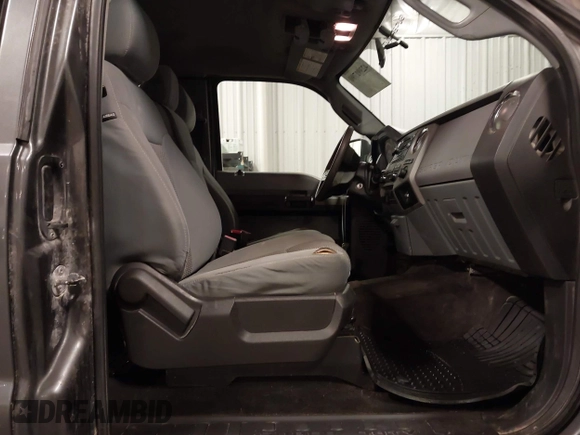 2015 Ford F-250 XLT z VIN 1FT7X2B67FEB60492, wystawiony jako IAAI lot #42391790 z przebiegiem 209 256 mil mil oraz . Historia ofert i sprzedaży dostępna na DreamBid. Obrazek 5.