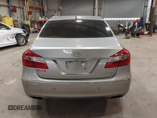 2013 Hyundai Genesis 3.8L with VIN KMHGC4DD5DU250581, listed as a IAAI auction lot 41531115 with 1 mi miles. Bid and sale history available at carsss.com. Image 17.