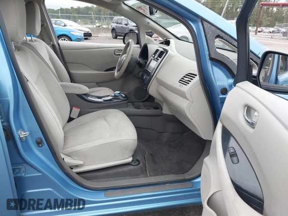 2012 Nissan LEAF SL with VIN JN1AZ0CPXCT022337, listed as a IAAI auction lot 40299658 with 43,173 mi miles. Bid and sale history available at carsss.com. Image 5.
