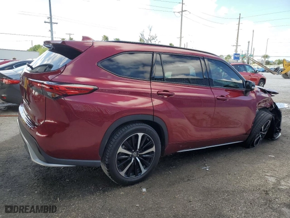 2022 Toyota Highlander XSE with VIN 5TDLZRAH7NS131474, listed as a Copart auction lot 51519625 with 74,070 mi miles and Salvage Title. Bid and sale history available at carsss.com. Image 3.